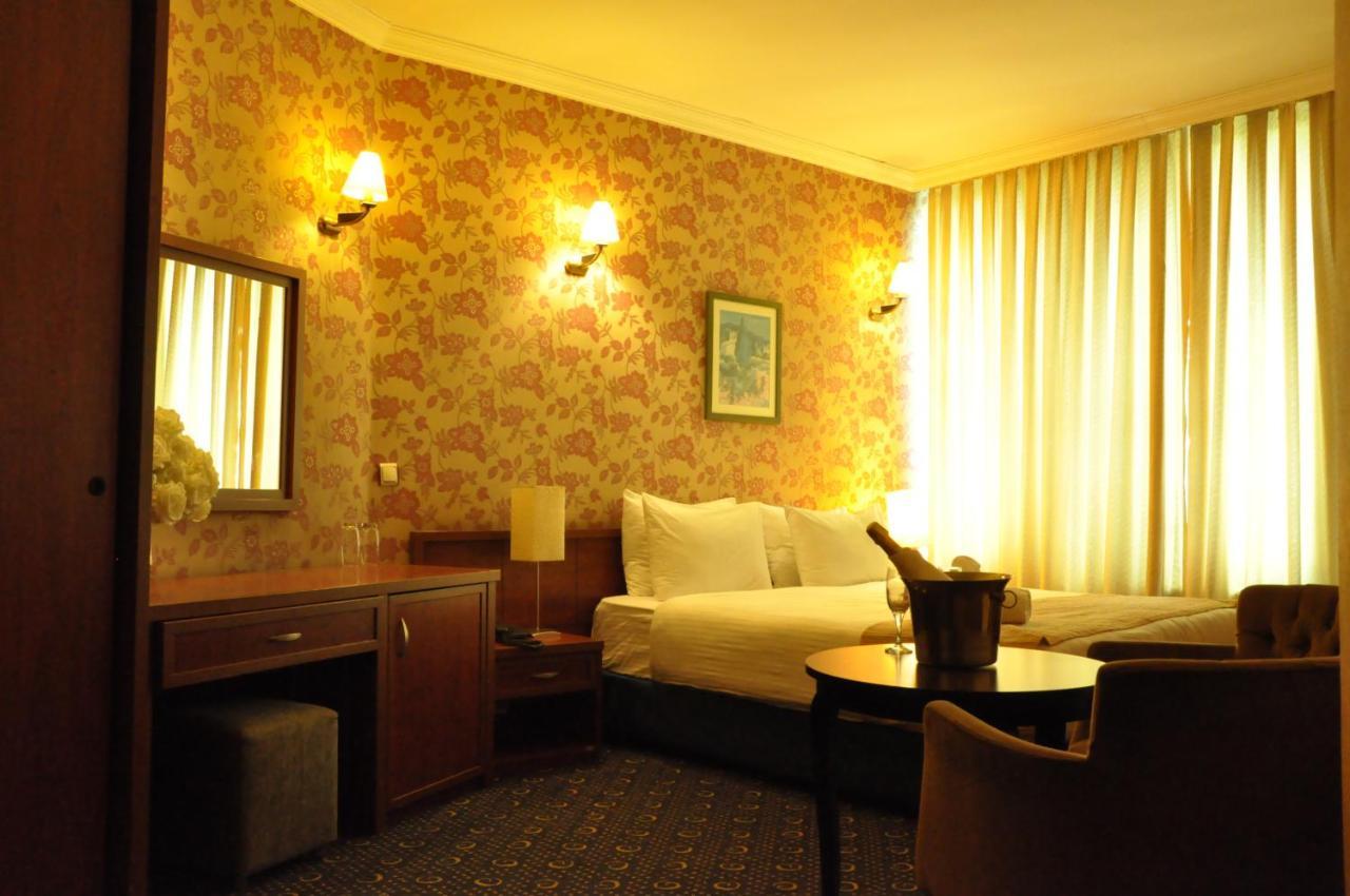 Kndf Marine Hotel Istanbul Bagian luar foto