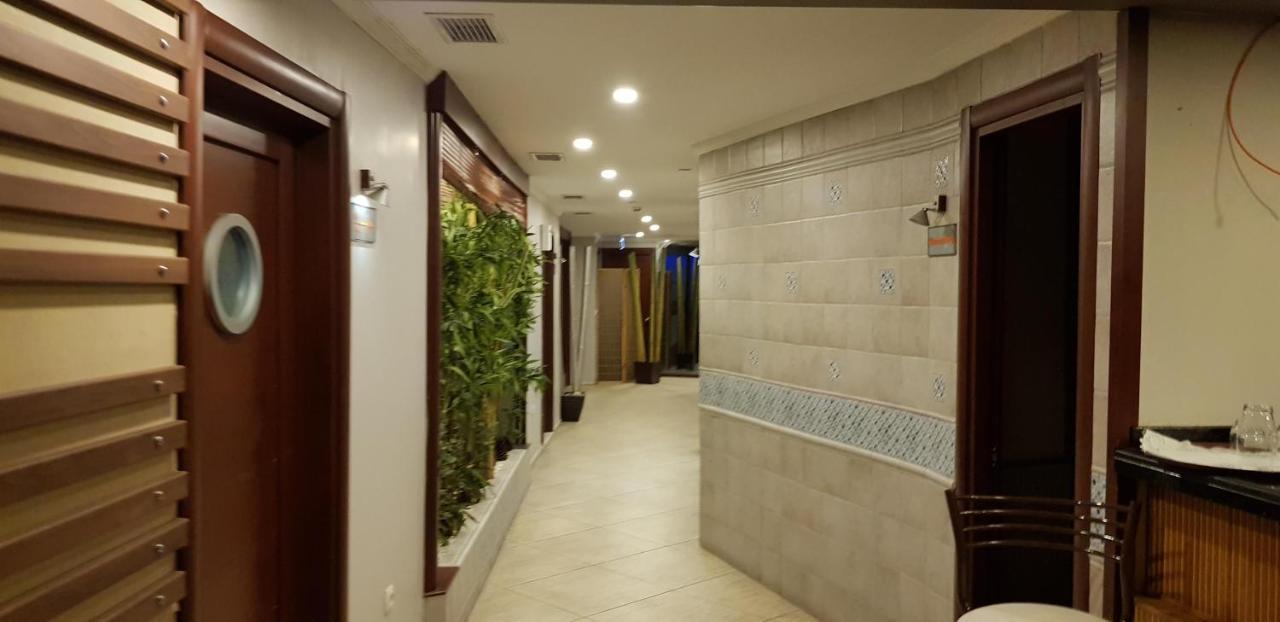 Kndf Marine Hotel Istanbul Bagian luar foto
