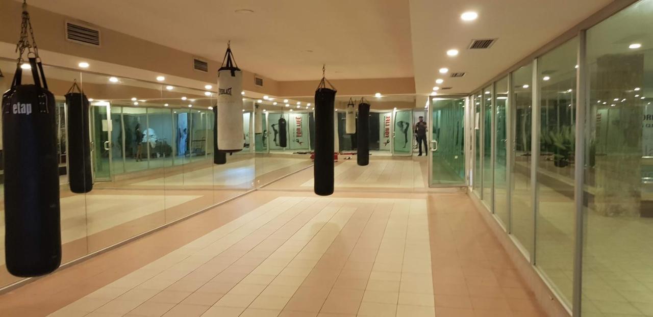 Kndf Marine Hotel Istanbul Bagian luar foto