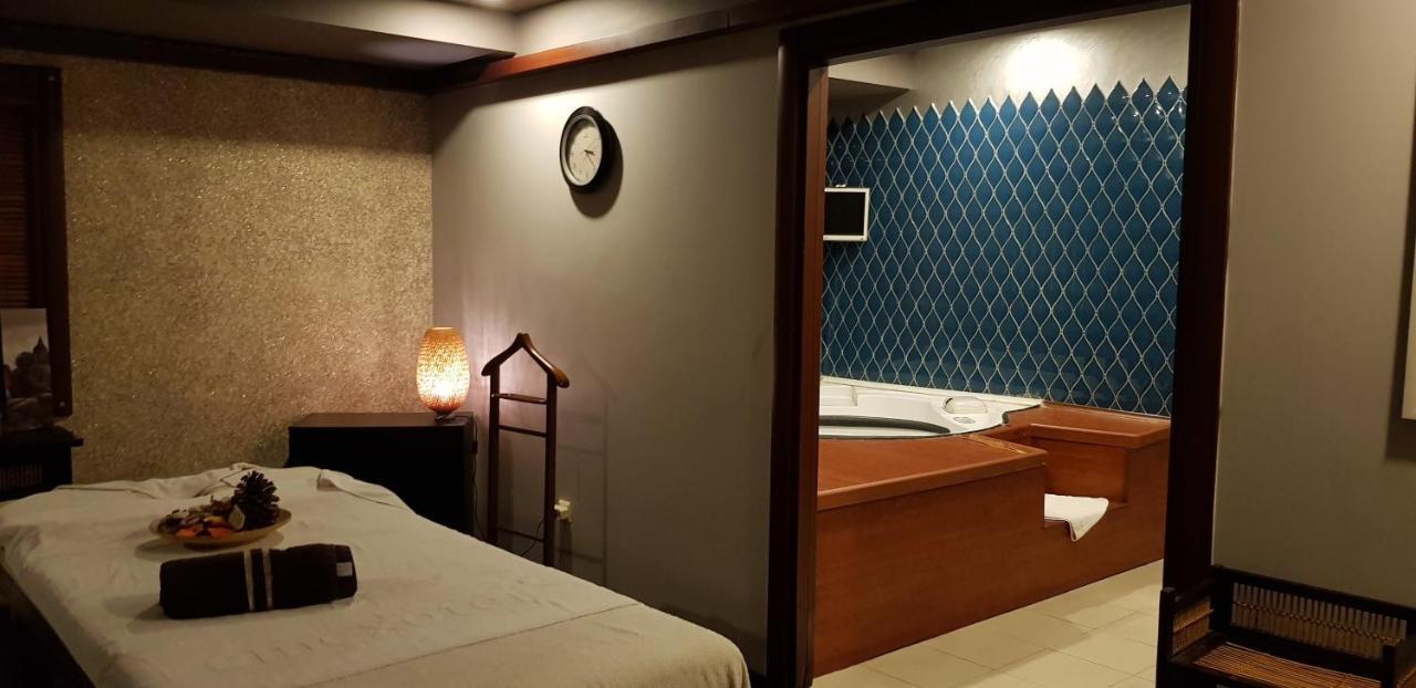 Kndf Marine Hotel Istanbul Bagian luar foto
